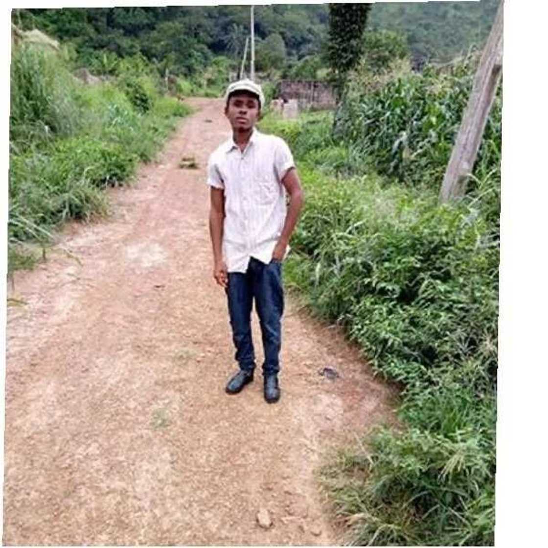 Wani dan Najeriya yace duk wanda bai bauta wa Nnamdi Kanu wawa ne Wani dan Najeriya yace duk wanda bai bauta wa Nnamdi Kanu wawa ne