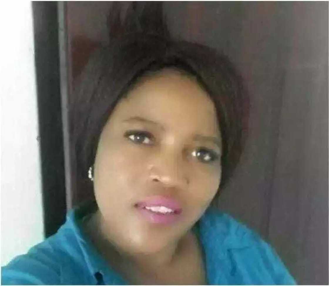 Wata budurwa mai ɗauke da cutar ƙanjamau tana neman miji ruwa a jallo Wata budurwa mai ɗauke da cutar ƙanjamau tana neman miji ruwa a jallo