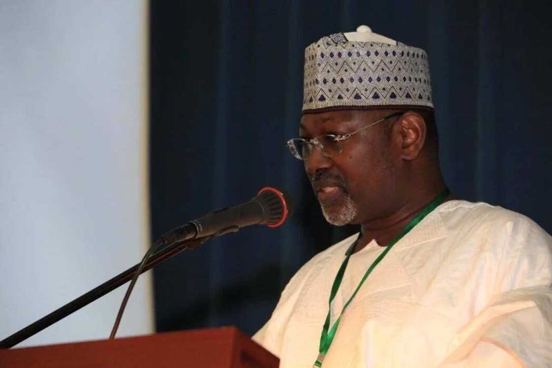 Gwamnatin tarayya ta nada Attahiru Jega da sauransu domin su sake duba ga tsarin jami’an Najeriya Gwamnatin tarayya ta nada Attahiru Jega da sauransu domin su sake duba ga tsarin jami’an Najeriya