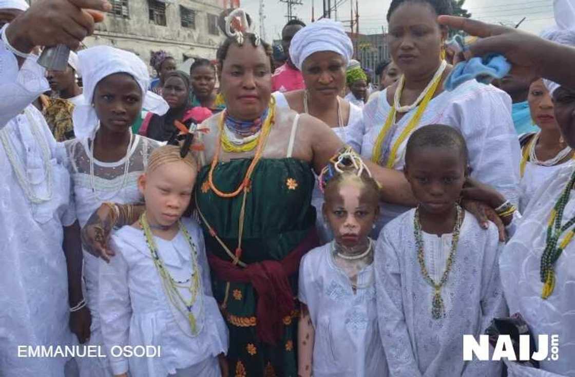 Arugba appears as Osun Osogbo Festival hots up Arugba appears as Osun Osogbo Festival hots up