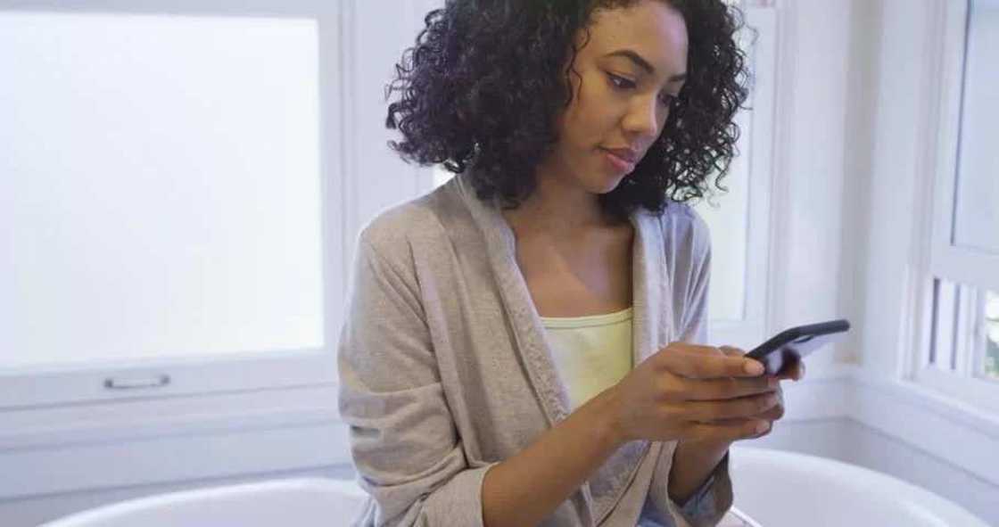 5 sure signs you are a phone addict 5 sure signs you are a phone addict