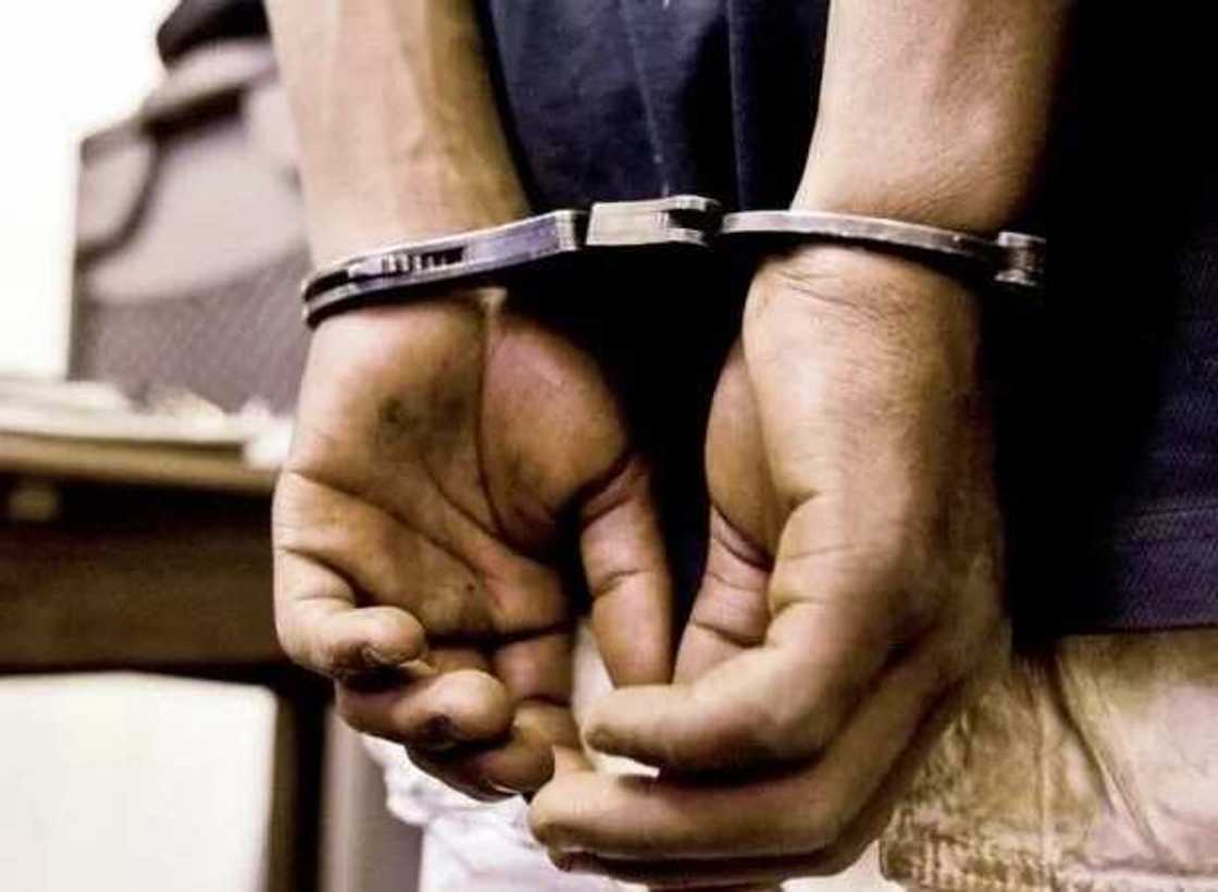 Wani mutum yayi ma matan aure su 7 fyaɗe a Katsina bayan ya asirce su Wani mutum yayi ma matan aure su 7 fyaɗe a Katsina bayan ya asirce su