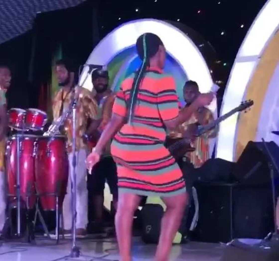 Mercy Johnson twerks to Flavour’s Shake Ukwu (photo,video) Mercy Johnson twerks to Flavour’s Shake Ukwu (photo,video)