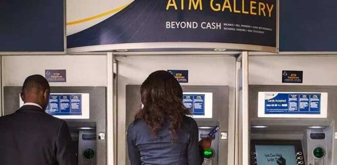 Commercial Banks, customers, loan Commercial Banks, customers, loan