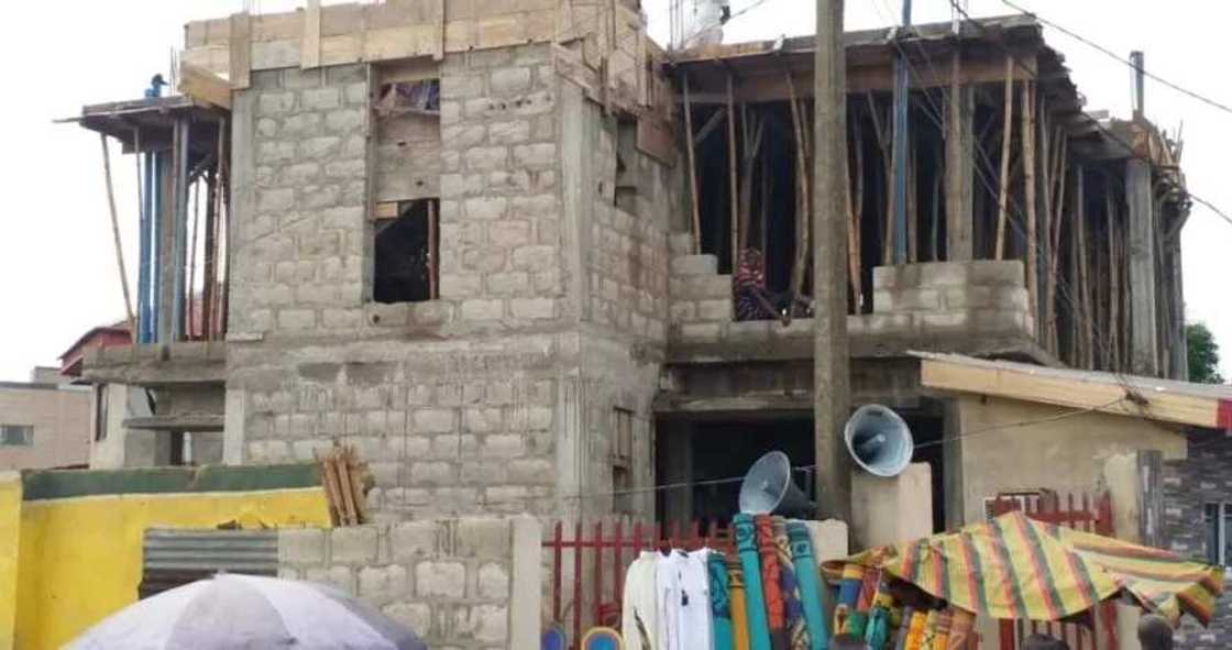 Fasto ya bayar da Gudunmuwar N1m domin Kammala Ginin Masallaci a birnin Calabar Fasto ya bayar da Gudunmuwar N1m domin Kammala Ginin Masallaci a birnin Calabar