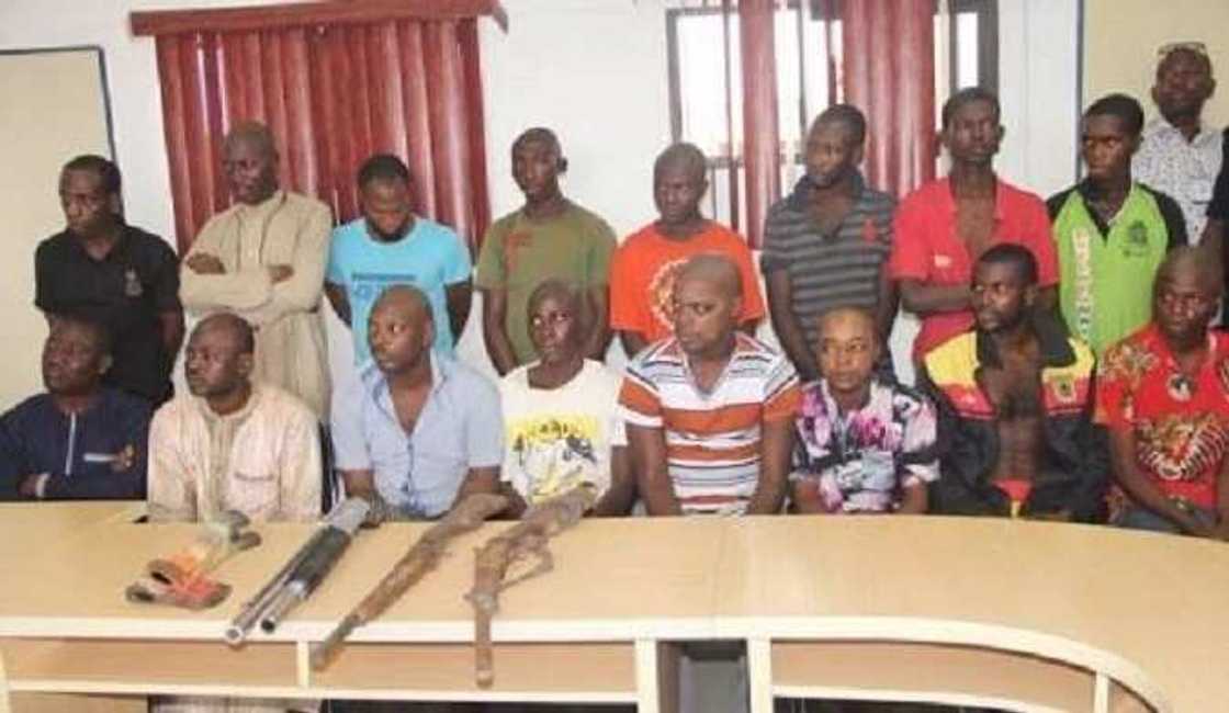 Ke duniya: Yansanda sun kama dillalan dake sayar da sassan jikin mutum su 16 Ke duniya: Yansanda sun kama dillalan dake sayar da sassan jikin mutum su 16