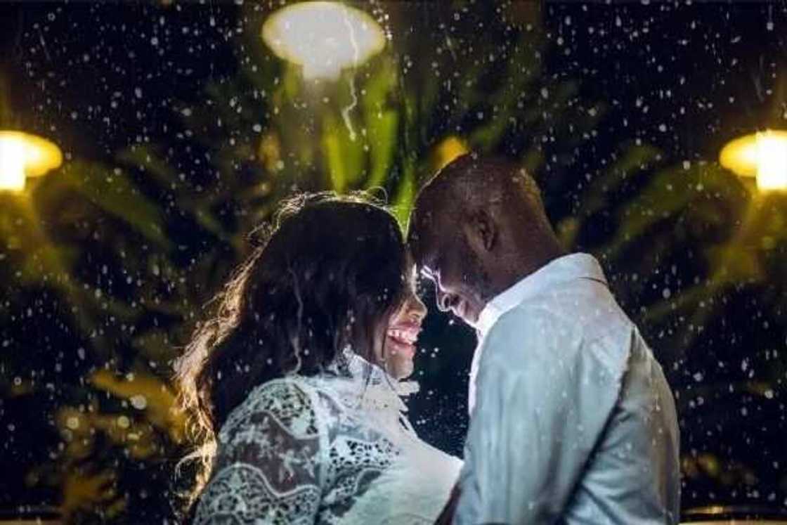 Soyayya ruwan zuma: Hanyoyi 5 na sace zuciyar miji a zamantakewar aure Soyayya ruwan zuma: Hanyoyi 5 na sace zuciyar miji a zamantakewar aure