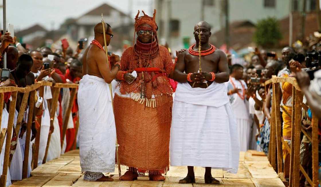 Oba leader Oba leader