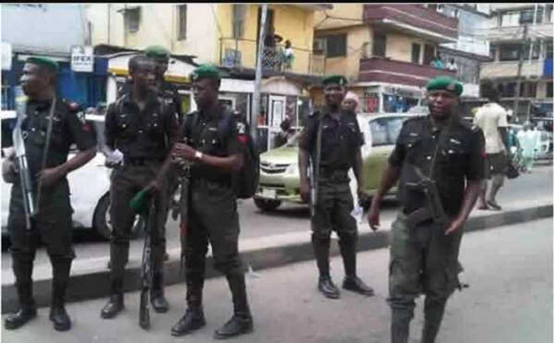 An kama dan shekaru 50 da laifin yiwa mai tabin hankali ciki An kama dan shekaru 50 da laifin yiwa mai tabin hankali ciki