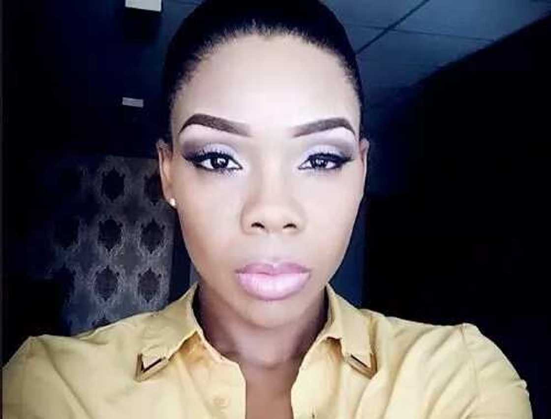 Kaffy and a chicken strike a pose Kaffy and a chicken strike a pose