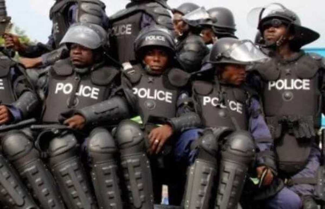 Yanzu Yanzu: Rundunar yan sandan Najeriya ta fara diban ma’aikata na 2018, tace shirin kyauta ne Yanzu Yanzu: Rundunar yan sandan Najeriya ta fara diban ma’aikata na 2018, tace shirin kyauta ne