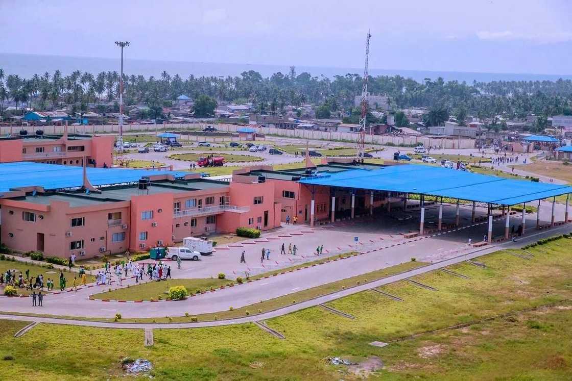 Buhari da shugaba Talon na kasar Benin sun kaddamar da aikin hadin gwuiwa a Seme, hotuna Buhari da shugaba Talon na kasar Benin sun kaddamar da aikin hadin gwuiwa a Seme, hotuna