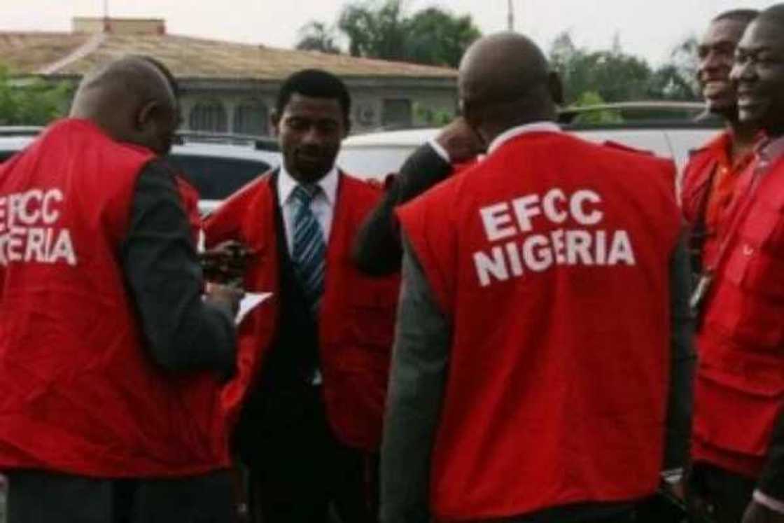 EFCC re-arraigns Arisekola and Tukur's sons, others for N3.1bn fraud EFCC re-arraigns Arisekola and Tukur's sons, others for N3.1bn fraud