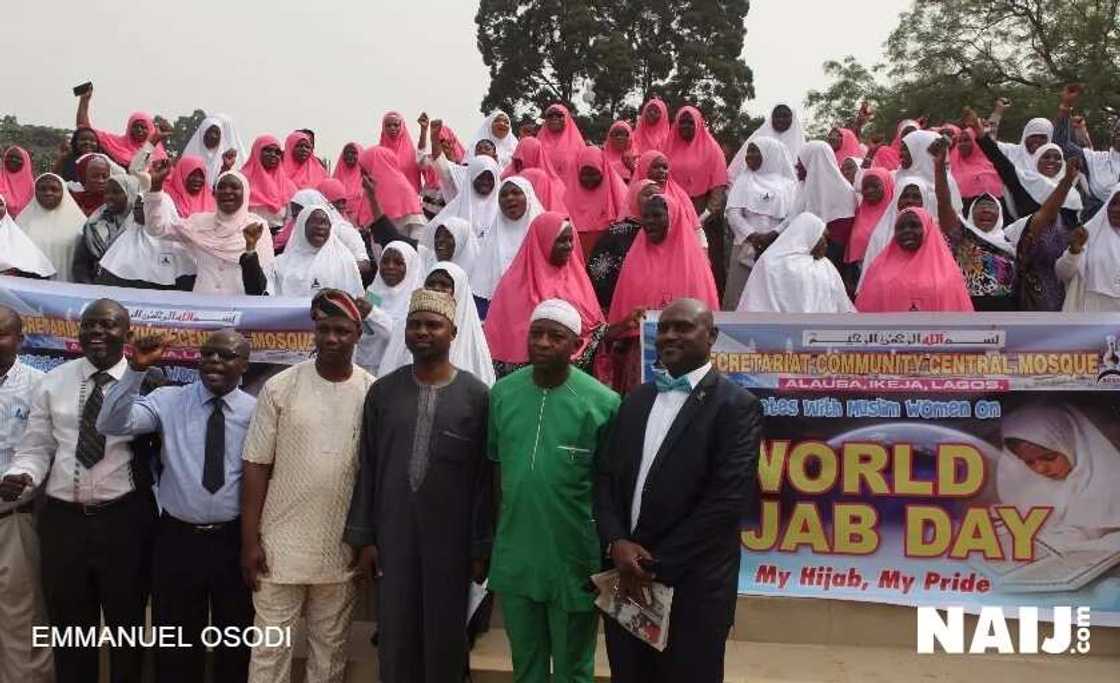 Zanga-zanga kan hijabi na bazuwa a kasar Farisa ta masu Shi'a Zanga-zanga kan hijabi na bazuwa a kasar Farisa ta masu Shi'a