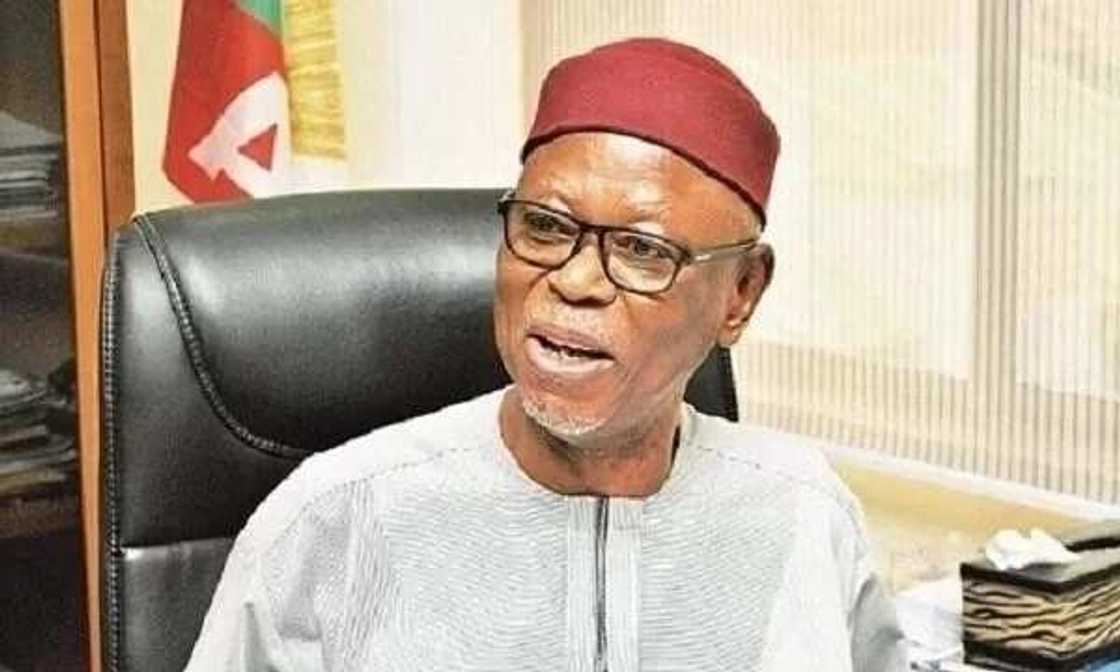 John Oyegun: Shugaban kasa Muhammadu Buhari ya ceci Jam’iyyar APC tun yanzu