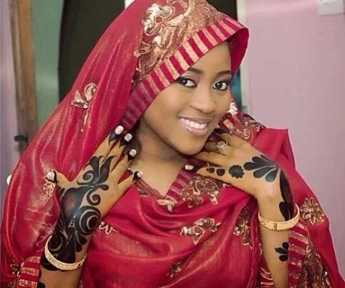 Female Hausa traditional attire Female Hausa traditional attire