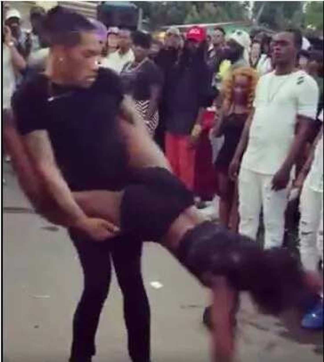 See what two men did to a lady in public (photos, video) See what two men did to a lady in public (photos, video)