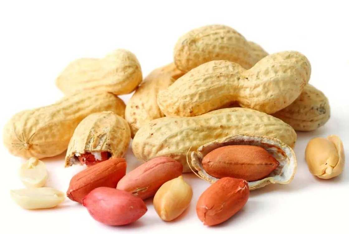 Peanuts in shell Peanuts in shell