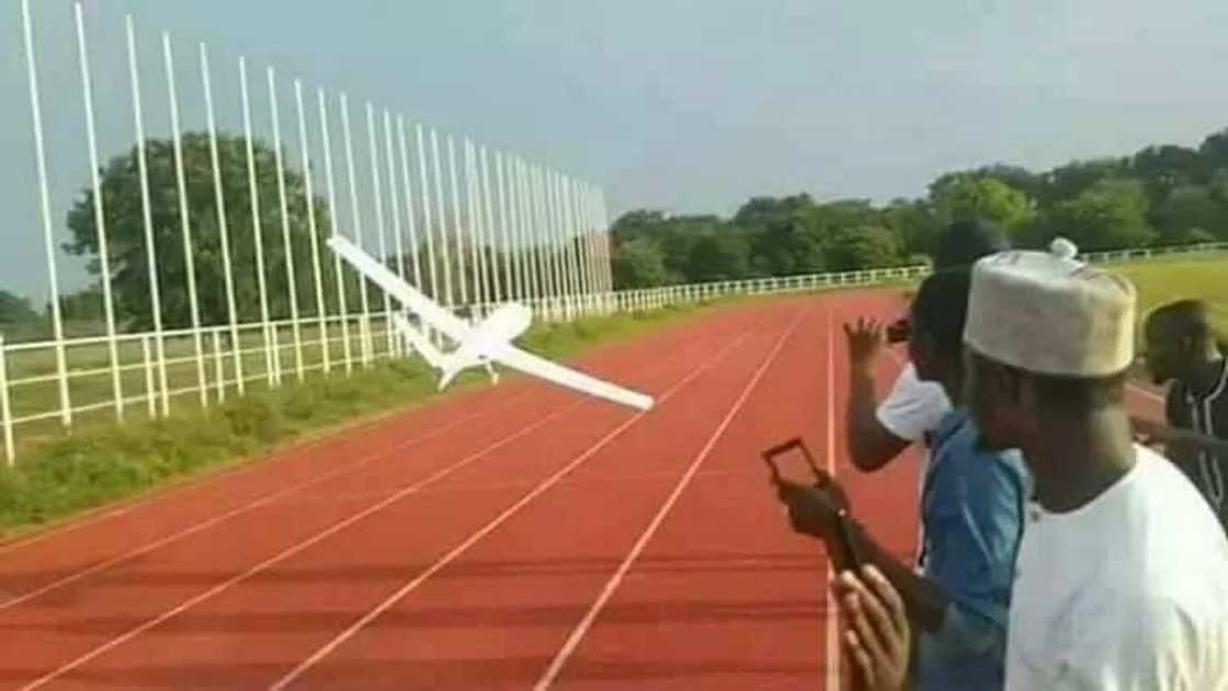 Fasaha! Wani matashi ya kera jirgi mai tuka kansa a garin Zariya Fasaha! Wani matashi ya kera jirgi mai tuka kansa a garin Zariya