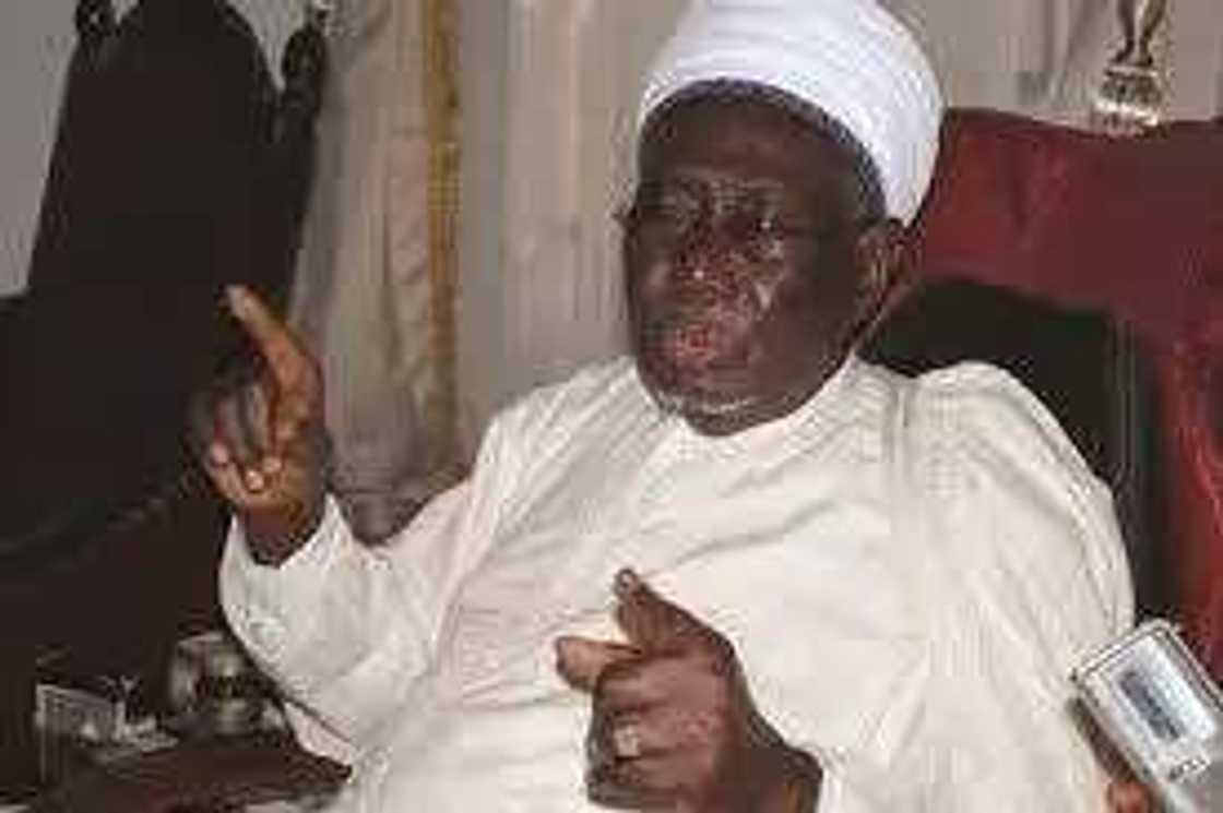 Abubuwa 5 game da marigayi Ibrahim Dasuki Abubuwa 5 game da marigayi Ibrahim Dasuki