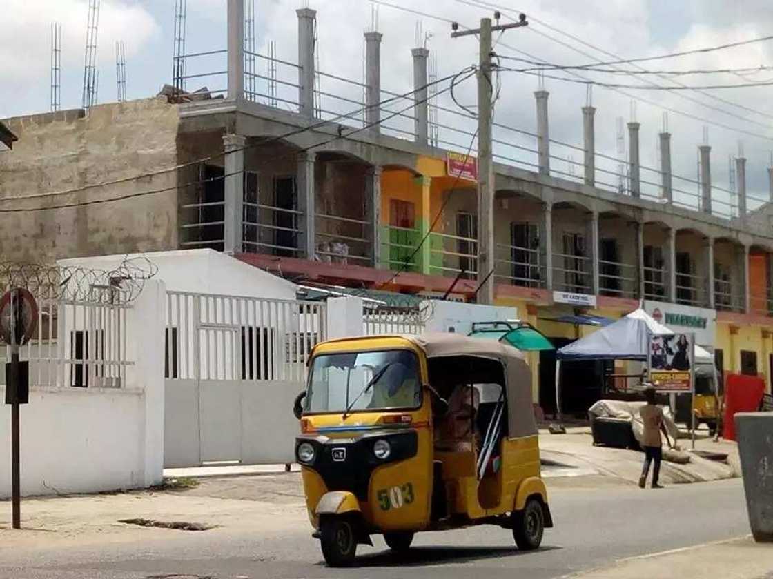 Wani matashi ya kera a daidaita da bai anfani da man fetur (Hotuna) Wani matashi ya kera a daidaita da bai anfani da man fetur (Hotuna)