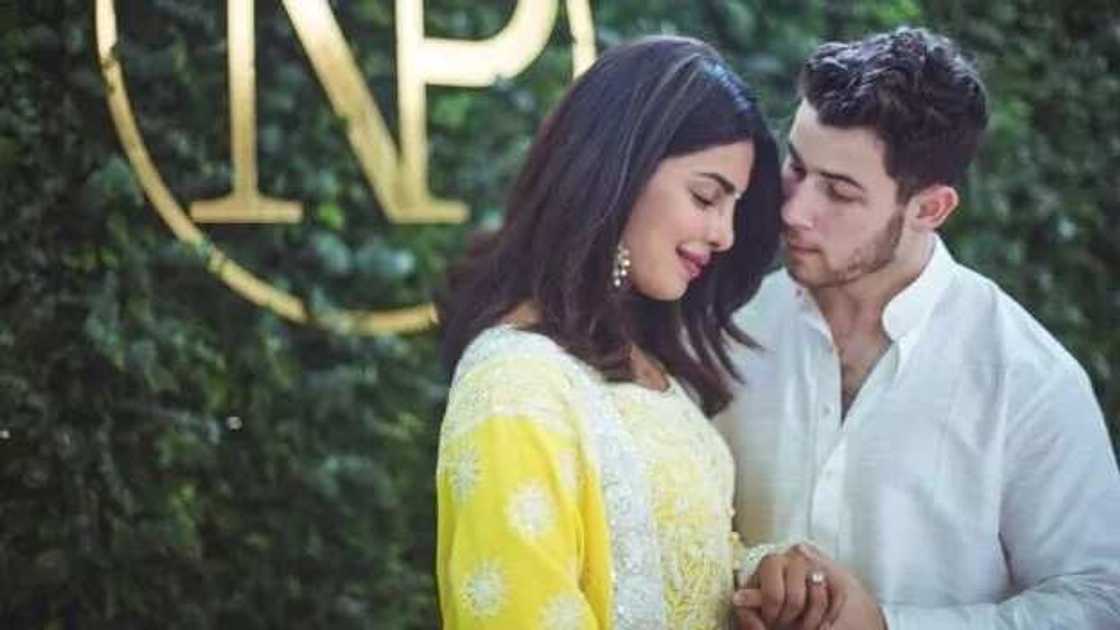 Hotunan baikon Priyanka Chopra