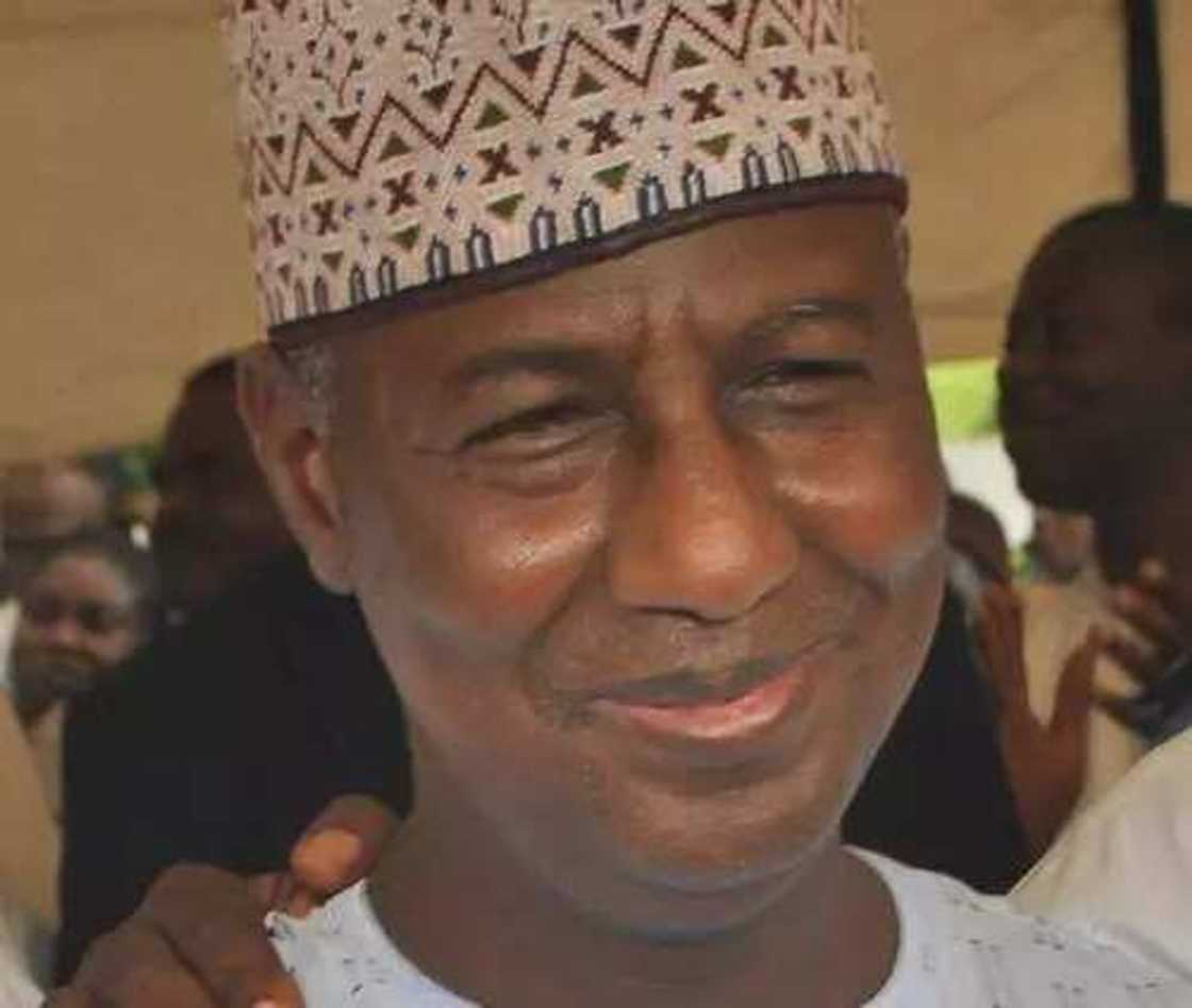 Dalilin da yasa na sauya sheka zuwa Jam’iyyar APC – Dakingari Dalilin da yasa na sauya sheka zuwa Jam’iyyar APC – Dakingari