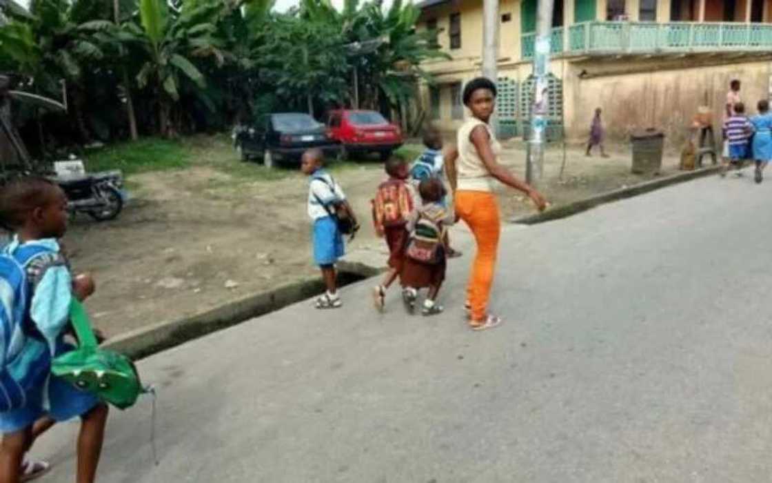 Panic in Rivers as parents withdraw kids from schools over fresh army vaccination. Photo credit: Anthony D. Penman