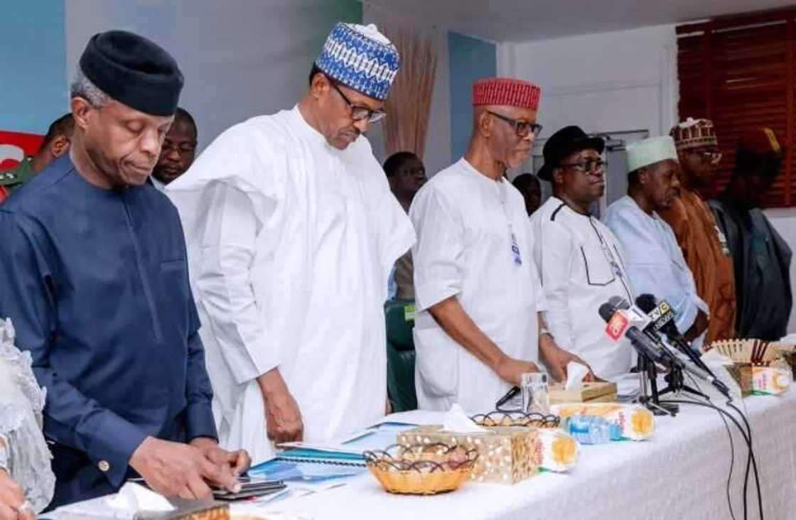 An bankado wata badakalar Naira tiriliyan 8 a manyan ma'aikatun gwamnatin Buhari An bankado wata badakalar Naira tiriliyan 8 a manyan ma'aikatun gwamnatin Buhari