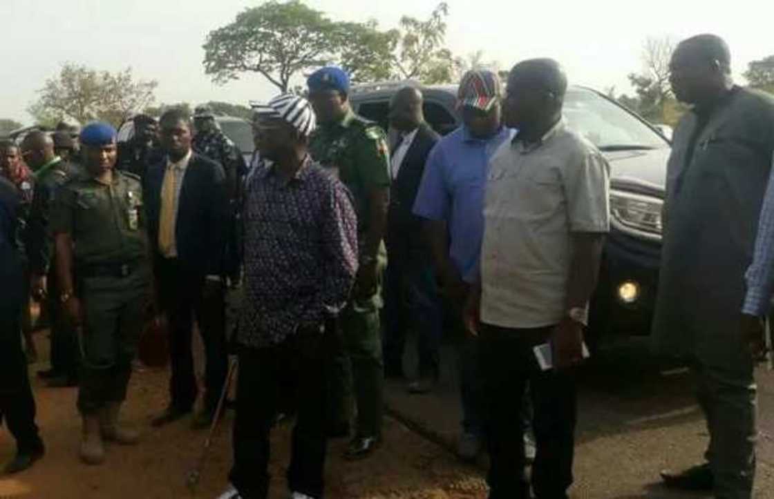 Governor Ortom escapes death as car rams into his convoy