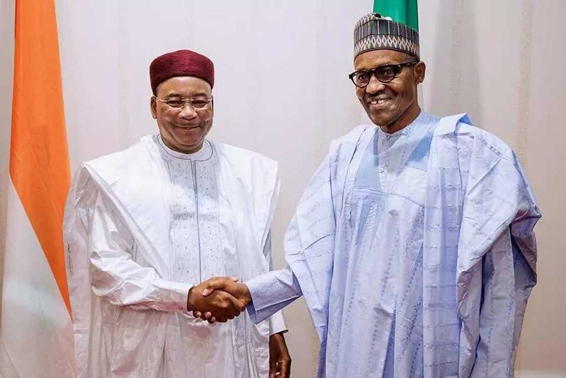 BREAKING: President Buhari attends Nigeria-Niger signing ceremony of MOU on refinery BREAKING: President Buhari attends Nigeria-Niger signing ceremony of MOU on refinery