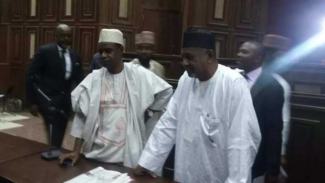 PDP Leaders Panic As Buhari Digs Deeper PDP Leaders Panic As Buhari Digs Deeper