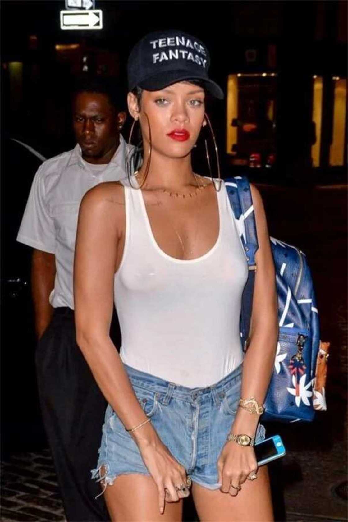 Rihanna piercing