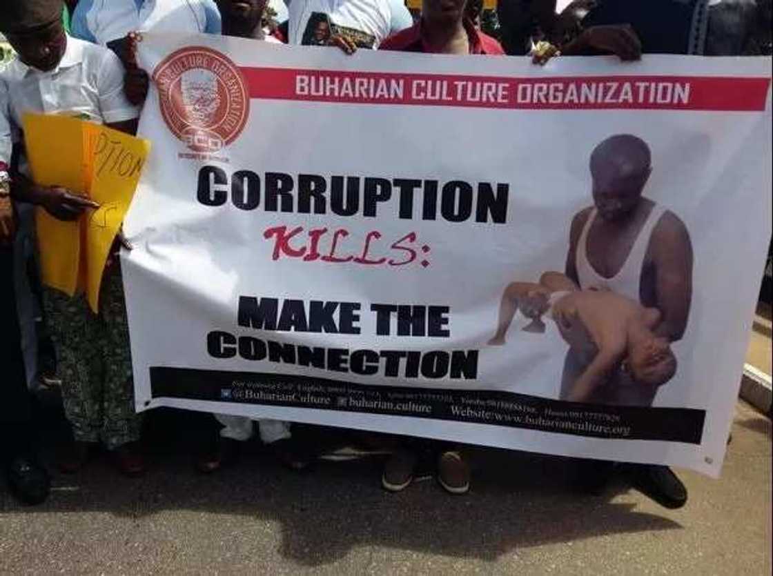 PHOTOS: Nigerians In Lagos Rally Against Corruption Urging Buhari To Jail Ngozi Okonjo-Iweala PHOTOS: Nigerians In Lagos Rally Against Corruption Urging Buhari To Jail Ngozi Okonjo-Iweala