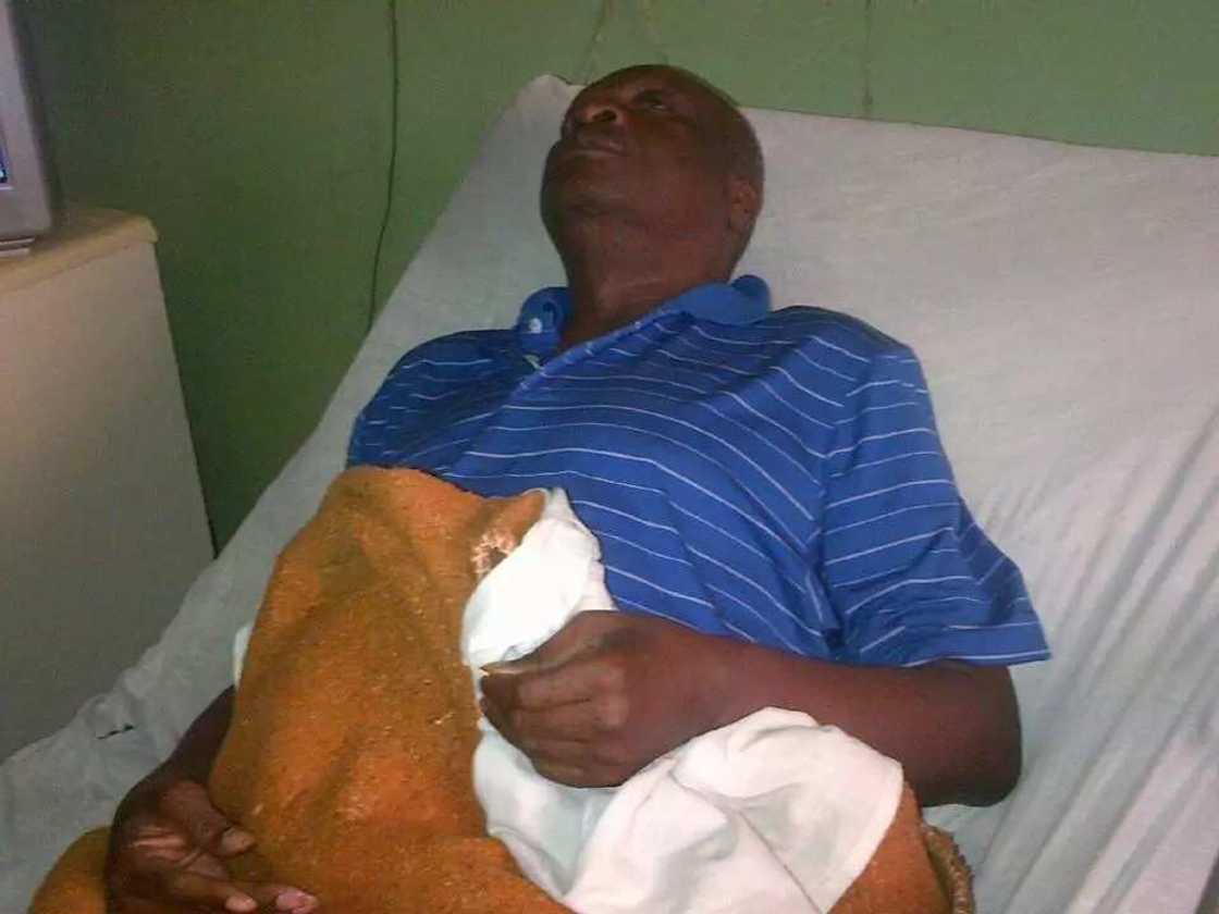 Olumide Bakare cries out for help (Photos) Olumide Bakare cries out for help (Photos)