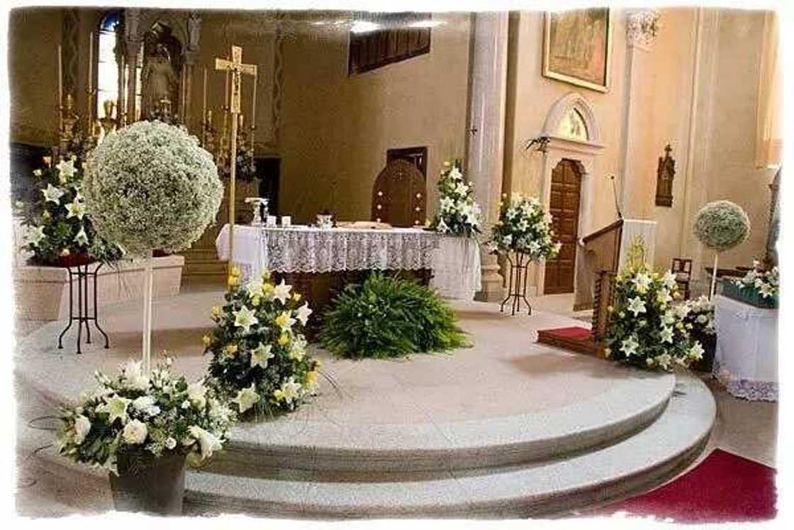 Altar decoration Altar decoration