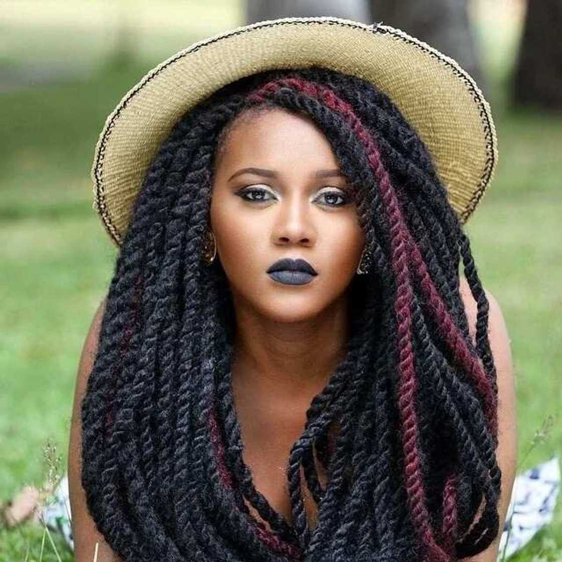 Kinky braids Kinky braids