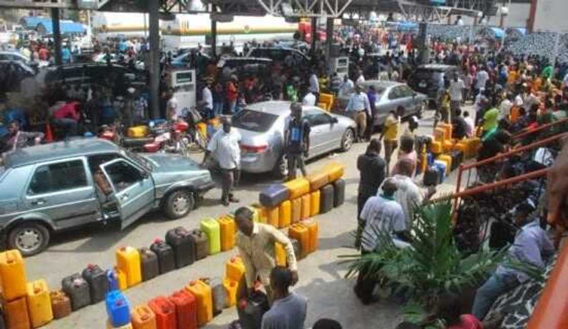 Nigeria secretly exchanging crude oil for refined petrol Nigeria secretly exchanging crude oil for refined petrol