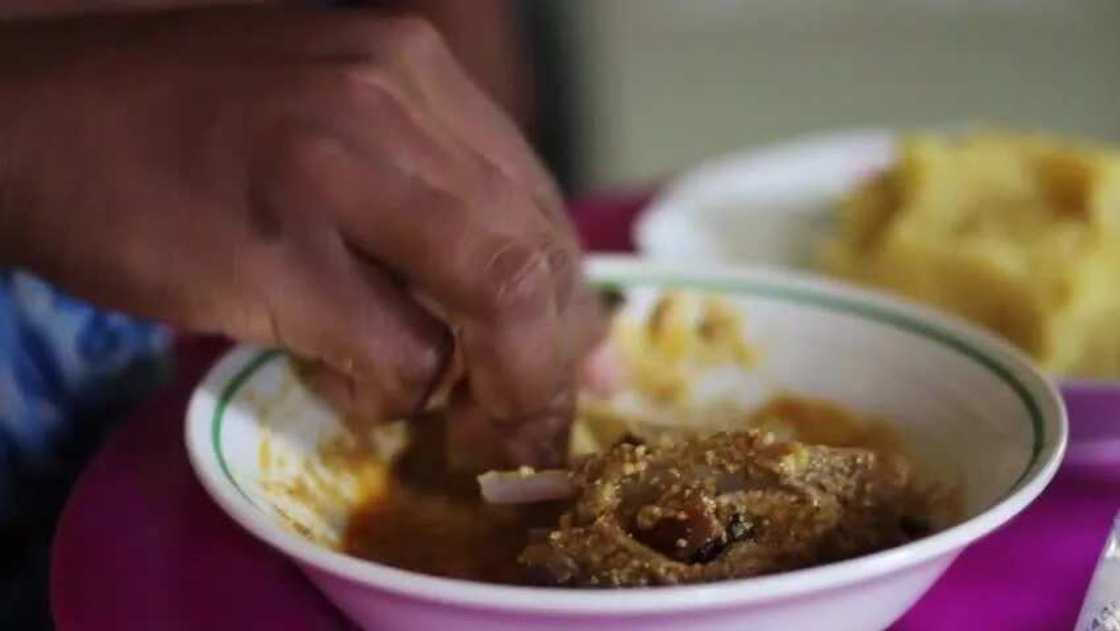 How many calories in a cup of garri How many calories in a cup of garri