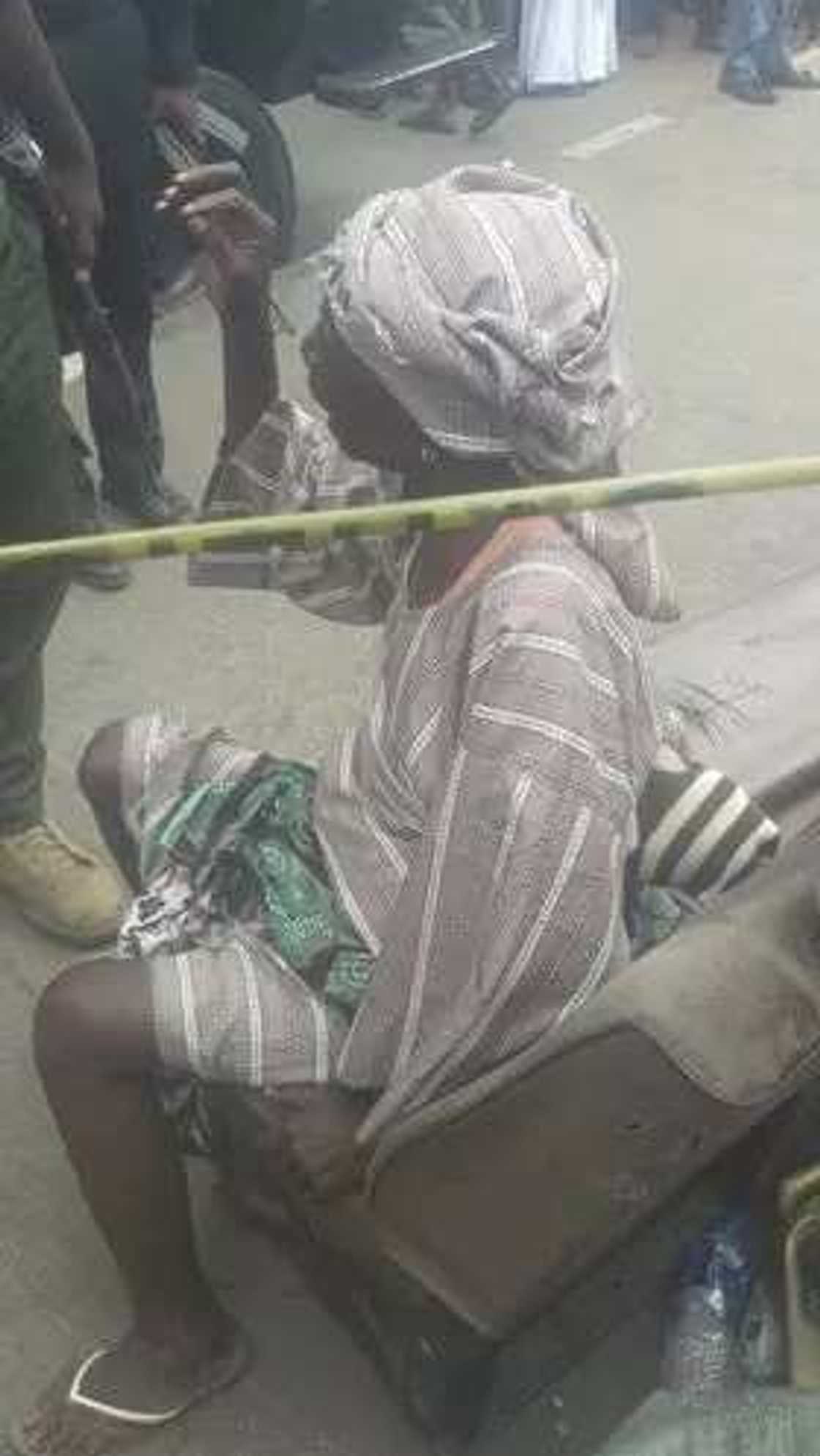 An kama wata tsohuwa da gawan jariri a jihar Lagas (Hotuna) An kama wata tsohuwa da gawan jariri a jihar Lagas (Hotuna)