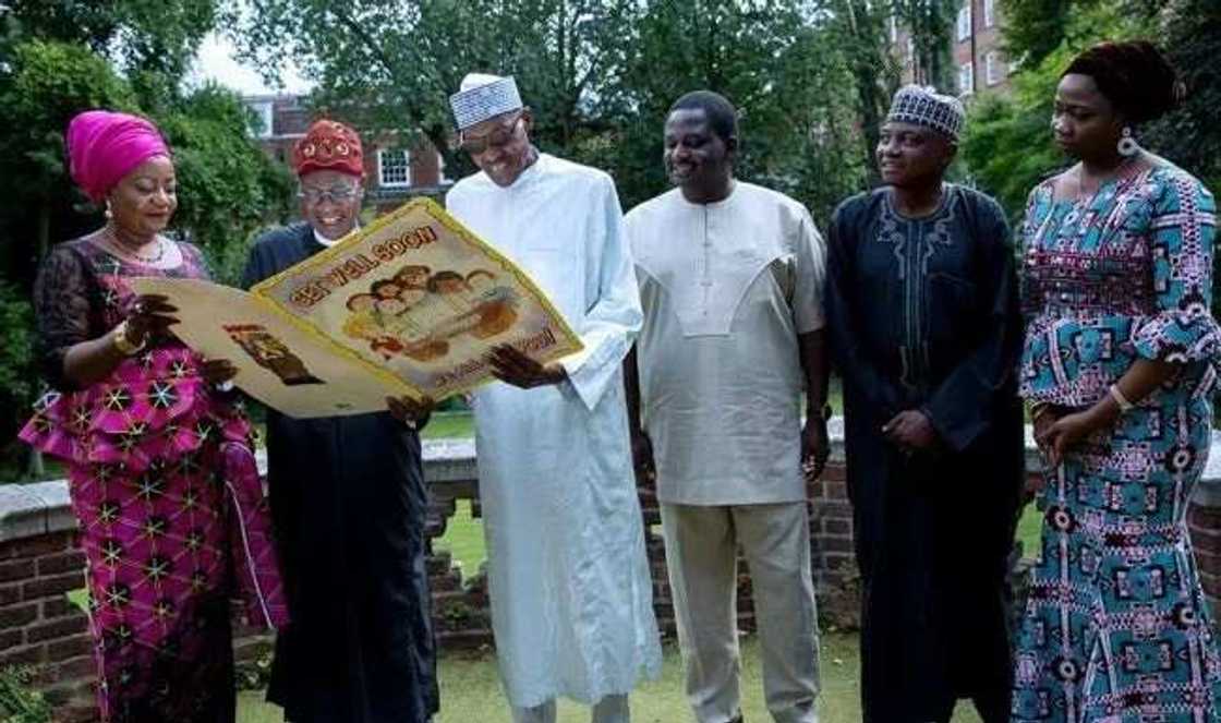 May God reward those praying for me - Buhari says in London May God reward those praying for me - Buhari says in London