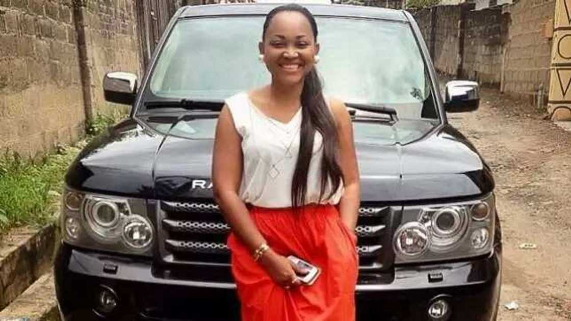10 Nollywood Actresses And Their Range Rovers (PHOTOS) 10 Nollywood Actresses And Their Range Rovers (PHOTOS)