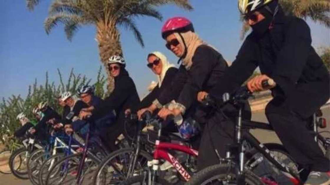 Sauyi: Mata sun gudanar da tseren kekuna a karon farko a kasar Saudiyya Sauyi: Mata sun gudanar da tseren kekuna a karon farko a kasar Saudiyya