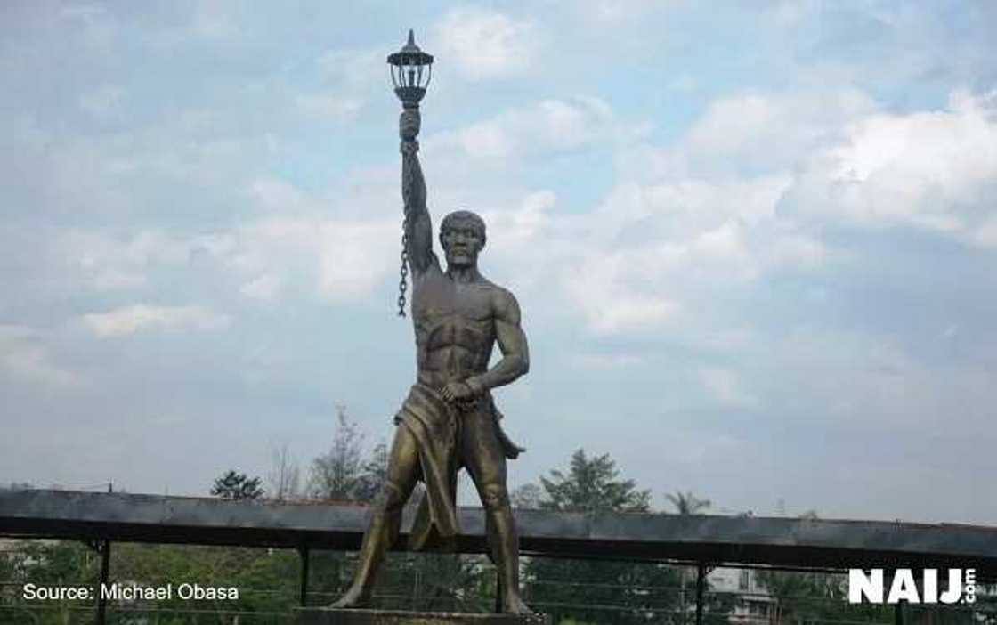 See the beautiful Freedom Falls in Owerri (photos) See the beautiful Freedom Falls in Owerri (photos)