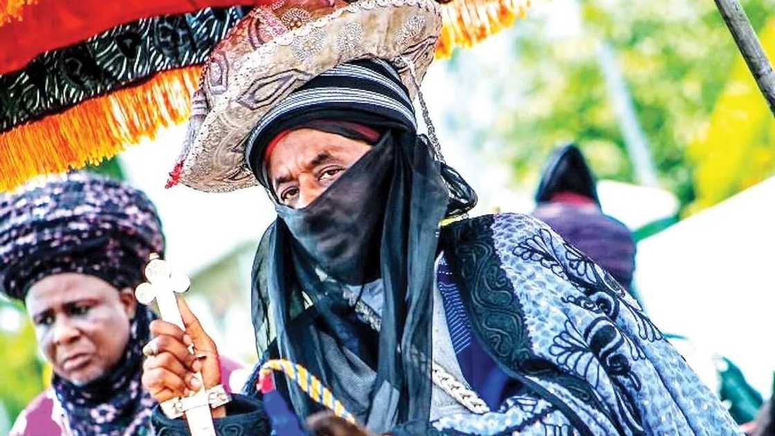 Karfin hali barawo da sallama: Kotu ta yanke ma dalibin da yayi ma Sarkin Kano sojar gona Karfin hali barawo da sallama: Kotu ta yanke ma dalibin da yayi ma Sarkin Kano sojar gona