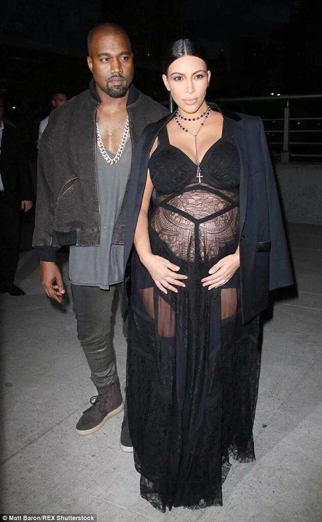 Interesting! Kim Kardashian To Deliver Baby Yeezus On Christmas Day Interesting! Kim Kardashian To Deliver Baby Yeezus On Christmas Day