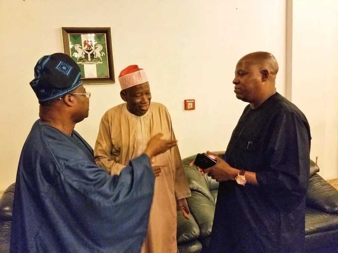 7 governors off to meet President Buhari in London (list, photos) 7 governors off to meet President Buhari in London (list, photos)