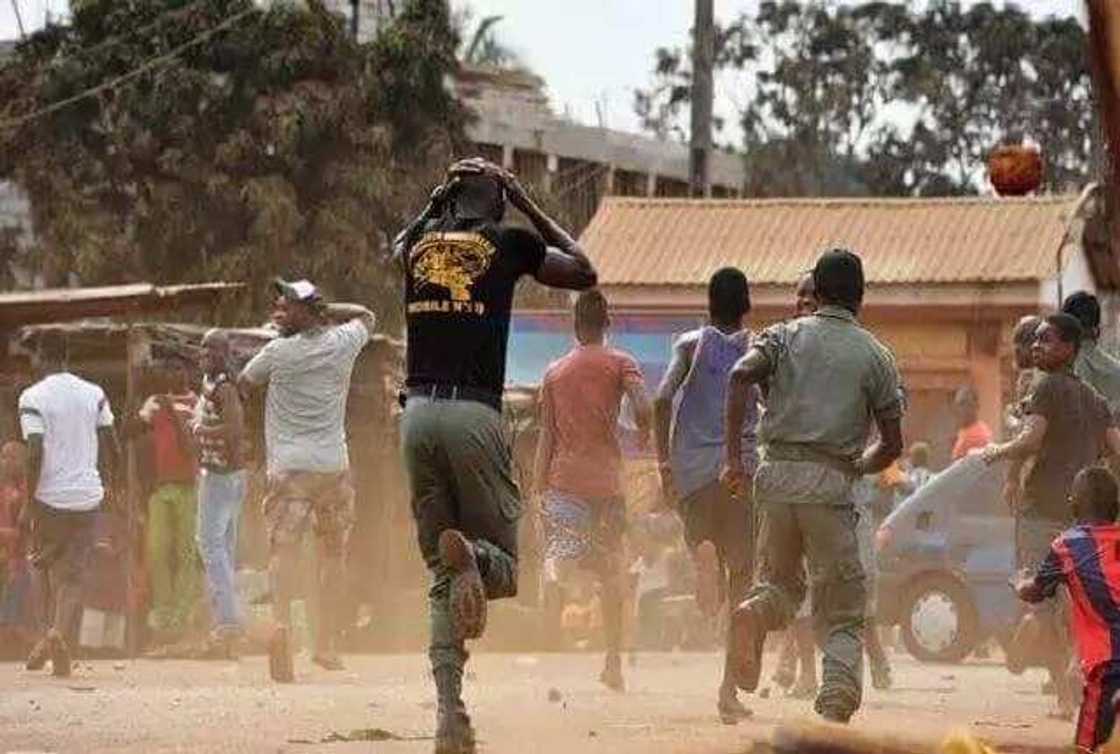 Yanzu-Yanzu: An kashe mutane 34 a wata sabuwar hari da aka kai kauyukan jihar Benuwe Yanzu-Yanzu: An kashe mutane 34 a wata sabuwar hari da aka kai kauyukan jihar Benuwe