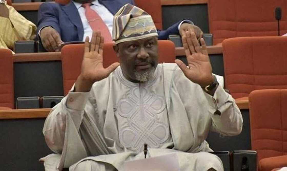 Ban ga dalilin karrama Abiola da GCFR ba, alhalin ba ma dan Najeriya bane – Dino Melaye Ban ga dalilin karrama Abiola da GCFR ba, alhalin ba ma dan Najeriya bane – Dino Melaye