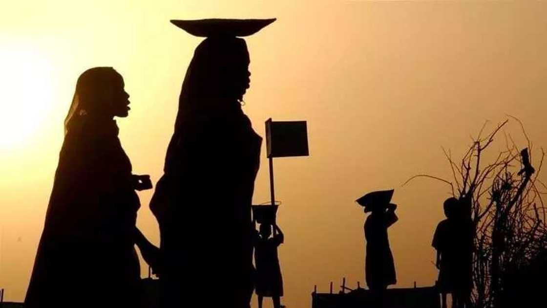 Wata mata ta kashe kanta bayan ta gano cewar mijinta ba saurayi bane Wata mata ta kashe kanta bayan ta gano cewar mijinta ba saurayi bane